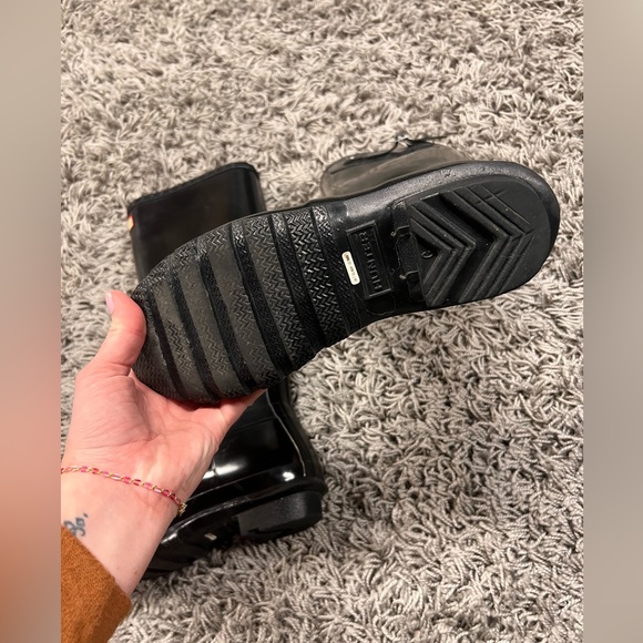 Tall black hunter rain boots - Picture 5 of 7